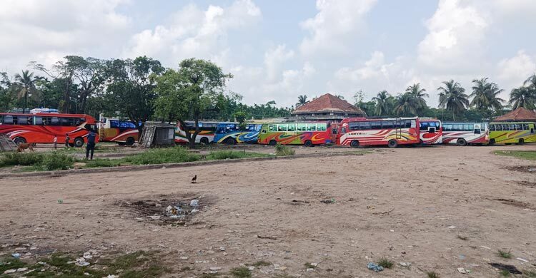 ধর্মঘট প্রত্যাহার, তিন দিন পর ভোলায় বাস চলাচল শুরু